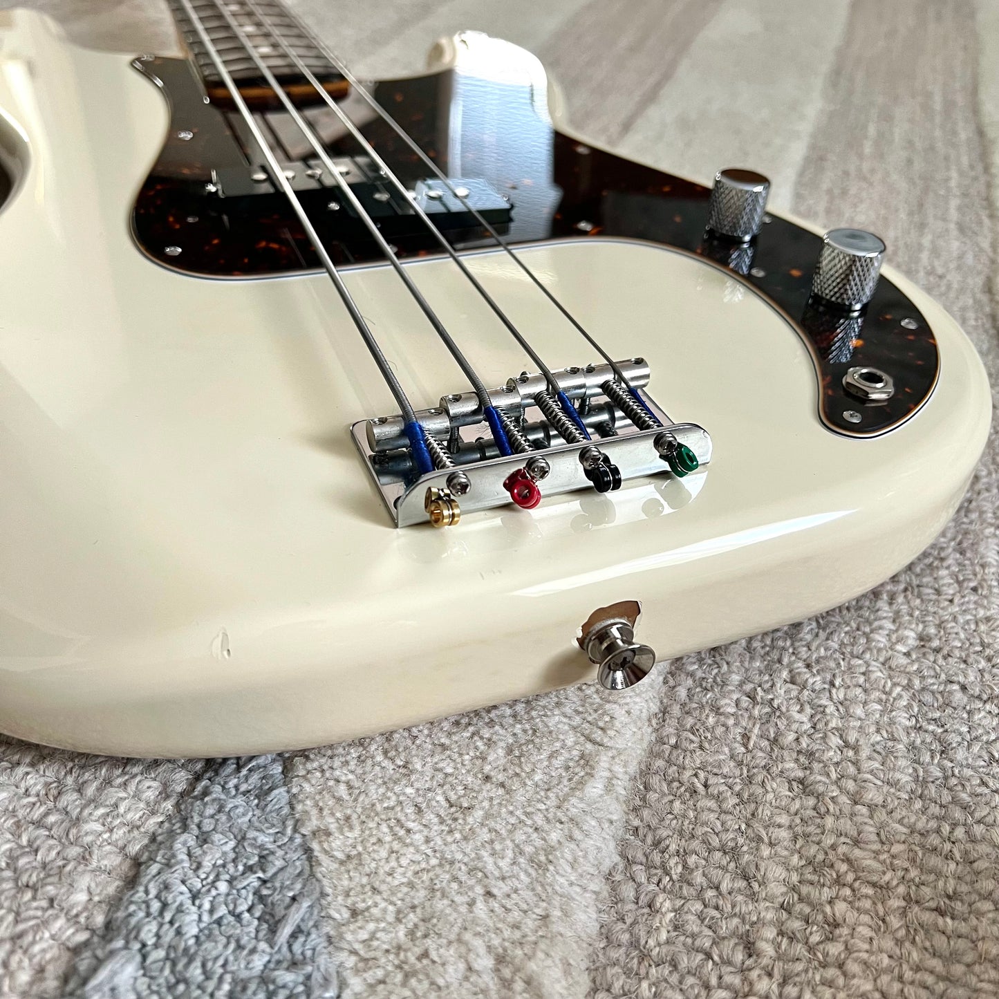 2008 Fender Japan PB62 MIJ '62 Reissue Precision Bass in Vintage White