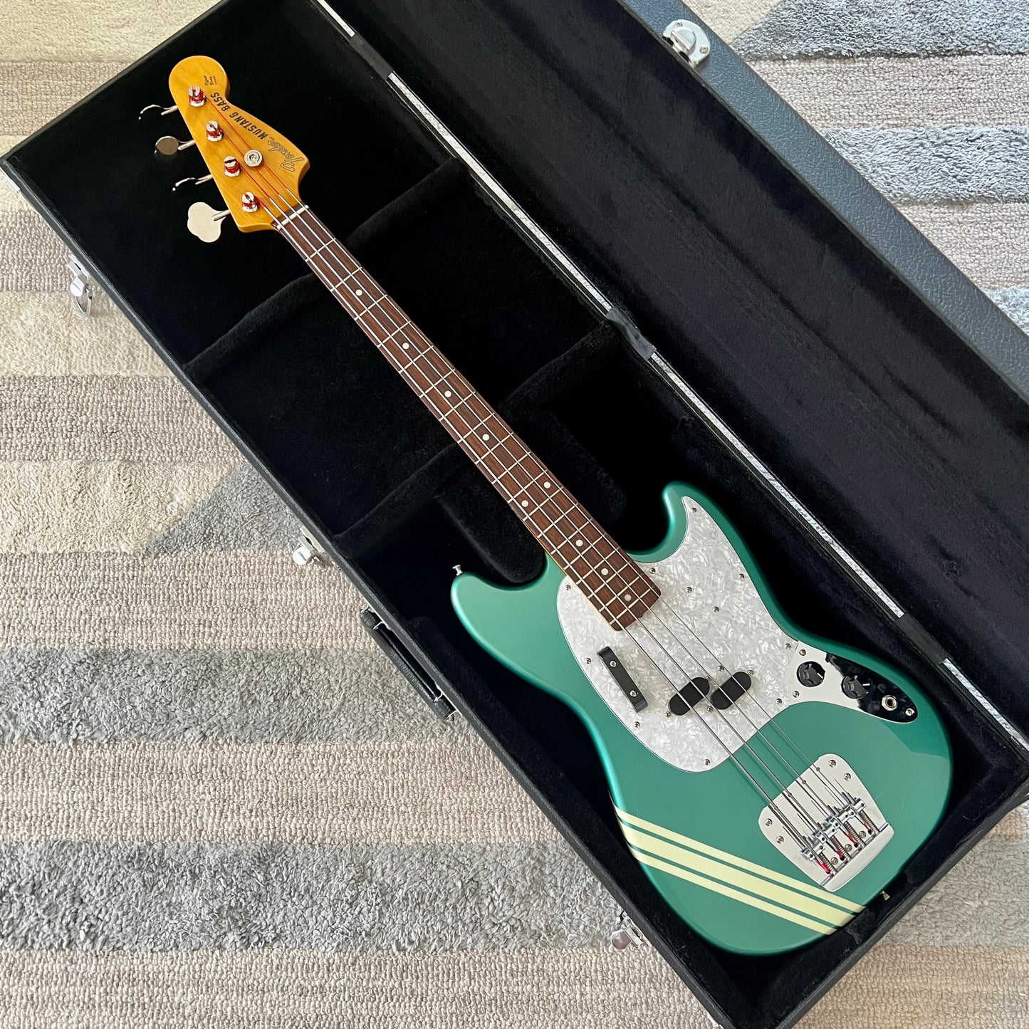 1999-2002 Fender Japan MB98-85CO MIJ '69 Reissue Mustang Bass in Ocean Turquoise Metallic